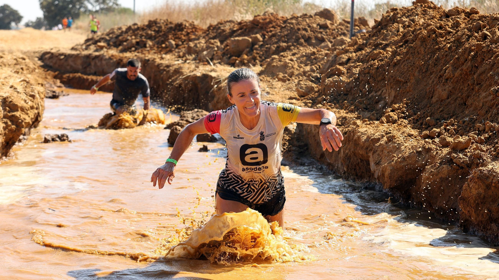 Búscate en la VII Carrera del Barro en La Barca