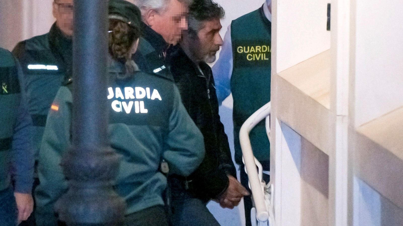 Llegada de Bernardo Montoya a los juzgados de Valverde, el viernes pasado.