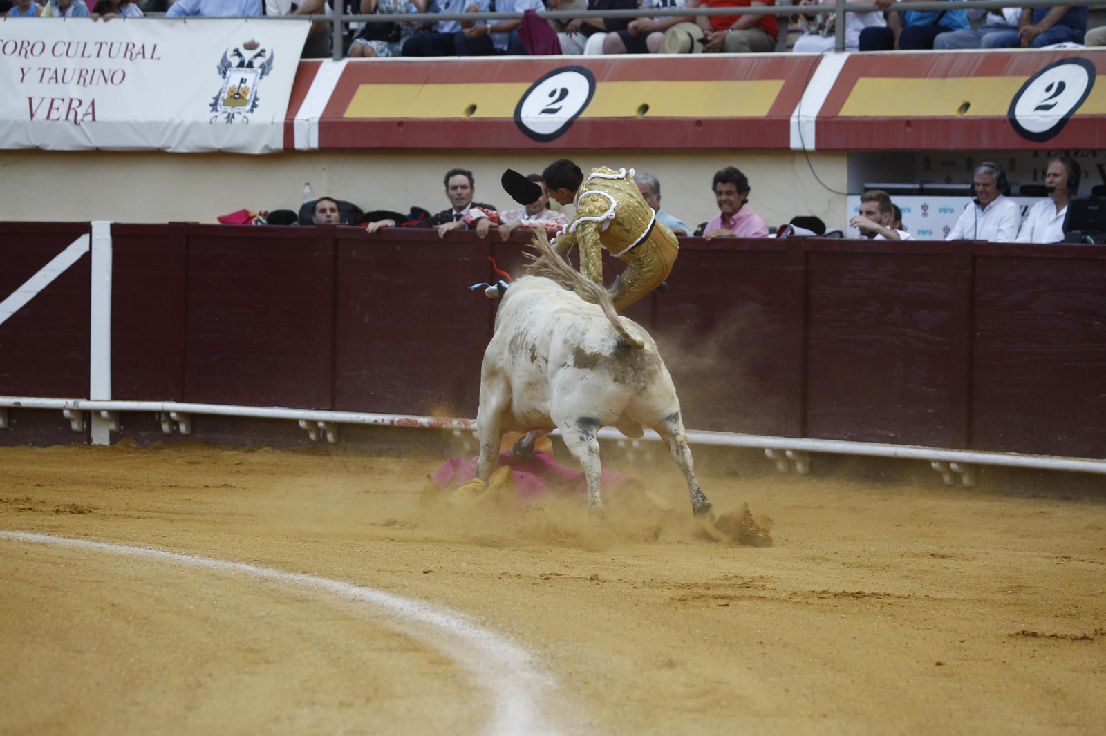 Corrida de toros en Vera, en imágenes