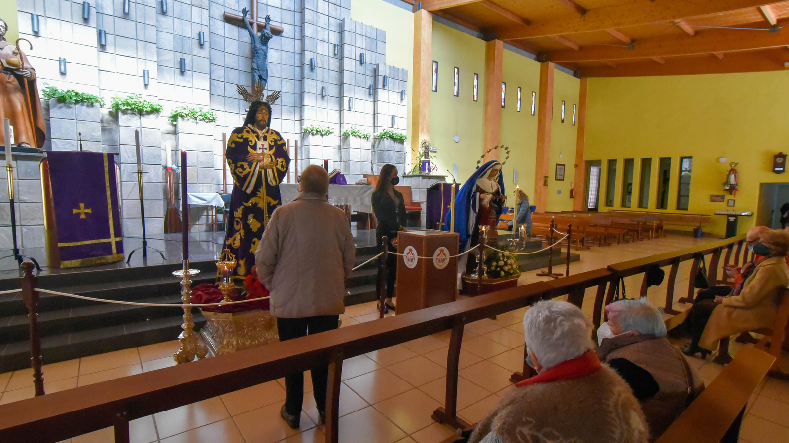 Fotos de la Veneración al Cristo de Medinaceli en La Línea