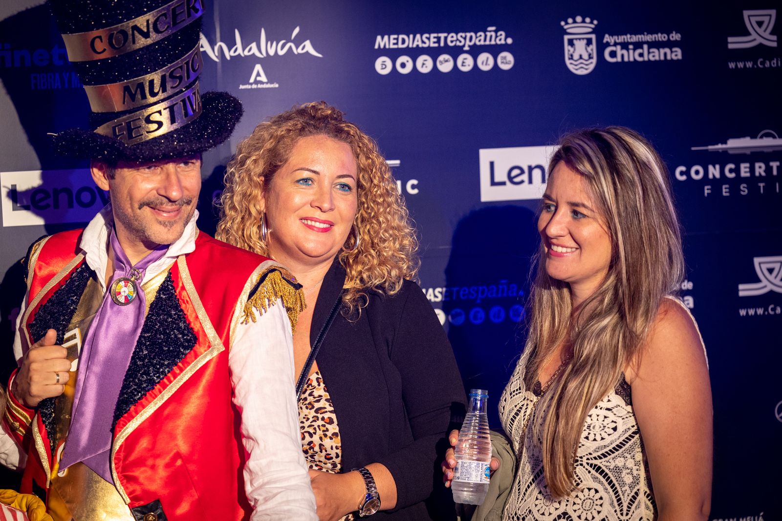 Búscate en el concierto de Taburete en el Concert Music de Chiclana