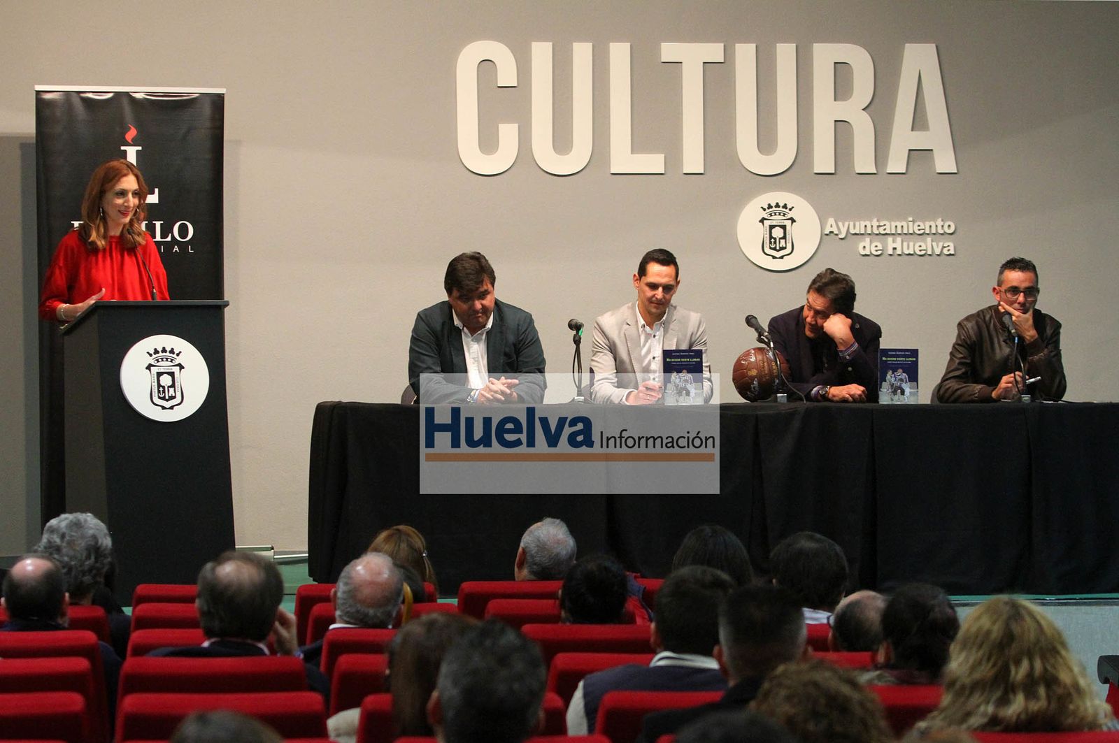 Imágenes de la presentación del libro de Juanma Garrido "No quiero verte llorar".