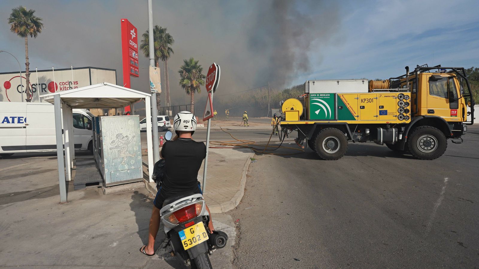 Incendio en el Camino de La Rana en La Línea
