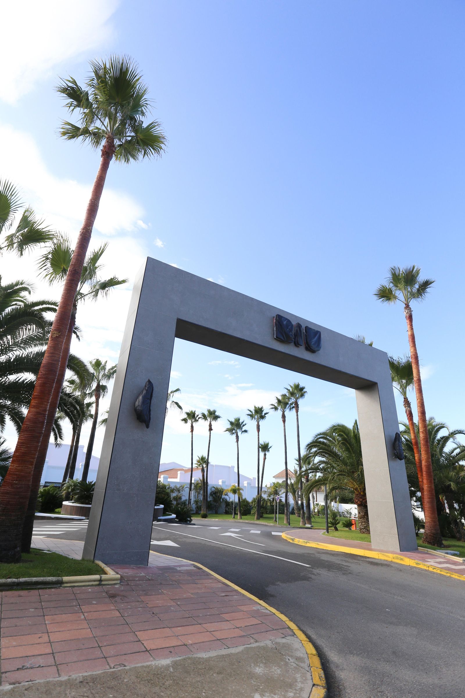 Entrada al Hotel Riu del Novo.