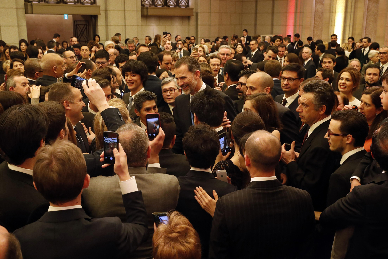 Viaje de Estado a Japón: Encuentro con la colectividad española en Japón (05-04-2017).