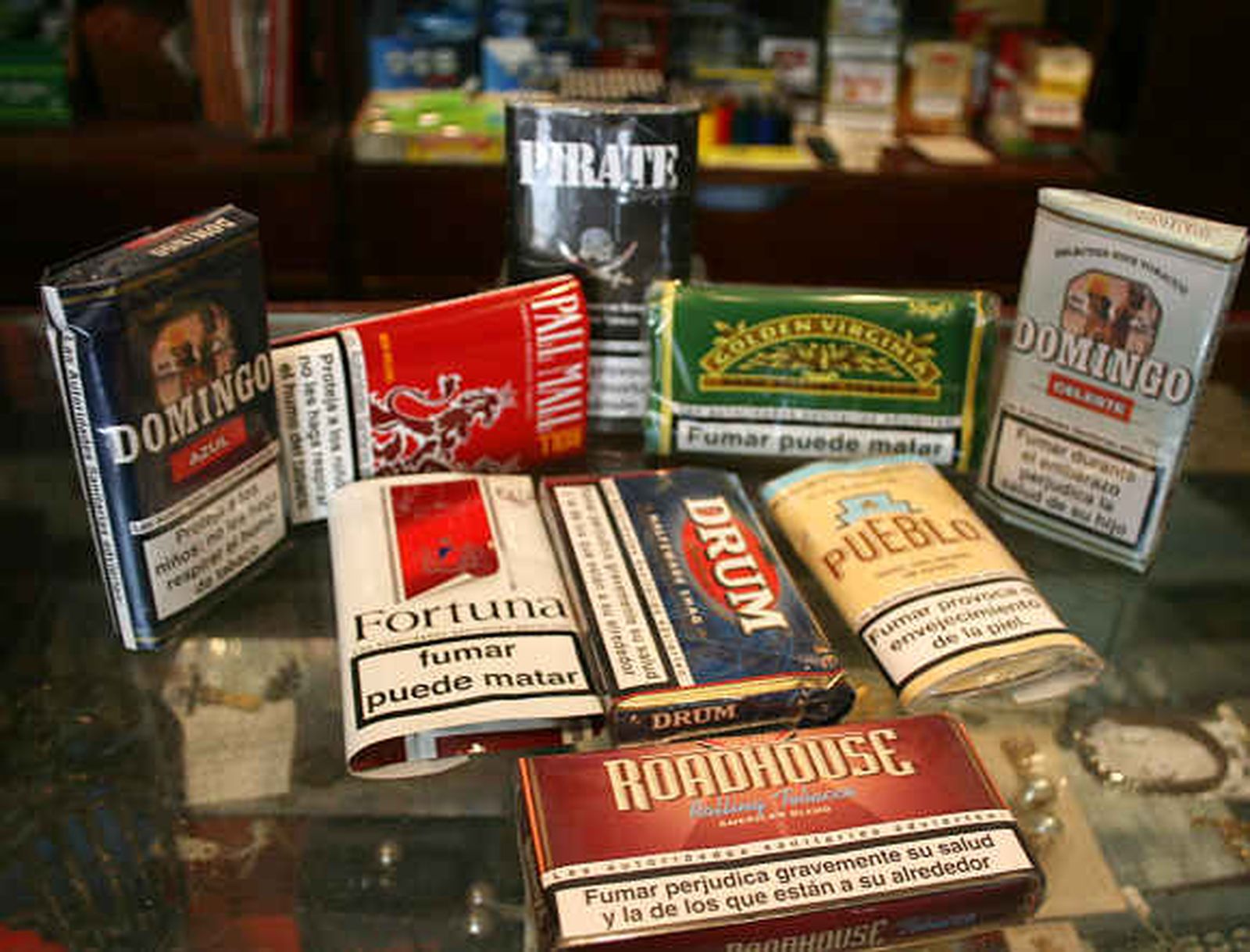 Las ventas de tabaco de liar se disparan un 68,9% hasta junio y las de cigarrillos caen un 8%