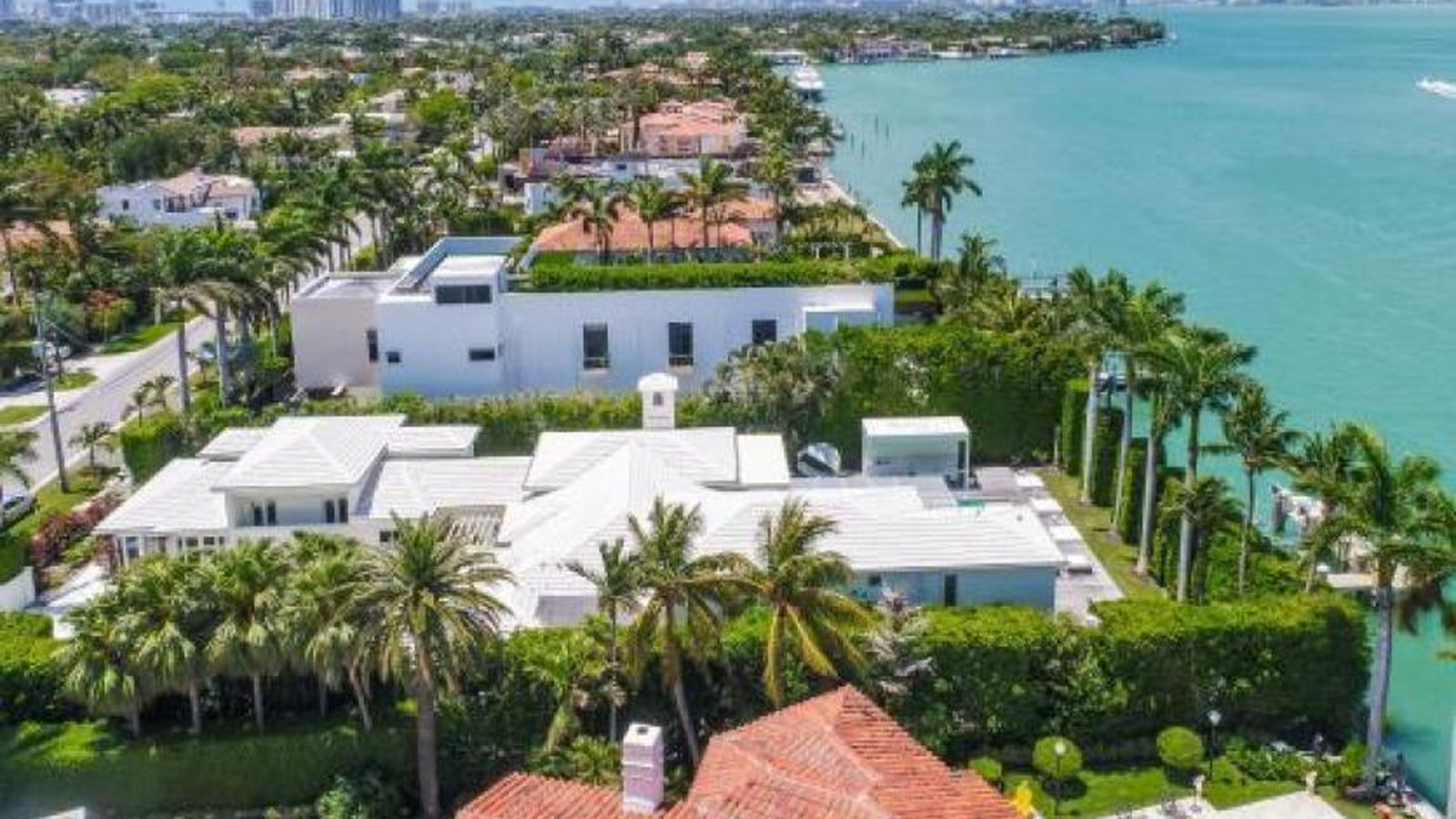 Panorámica desde las alturas de la lujosa mansión de Shakira en Miami.