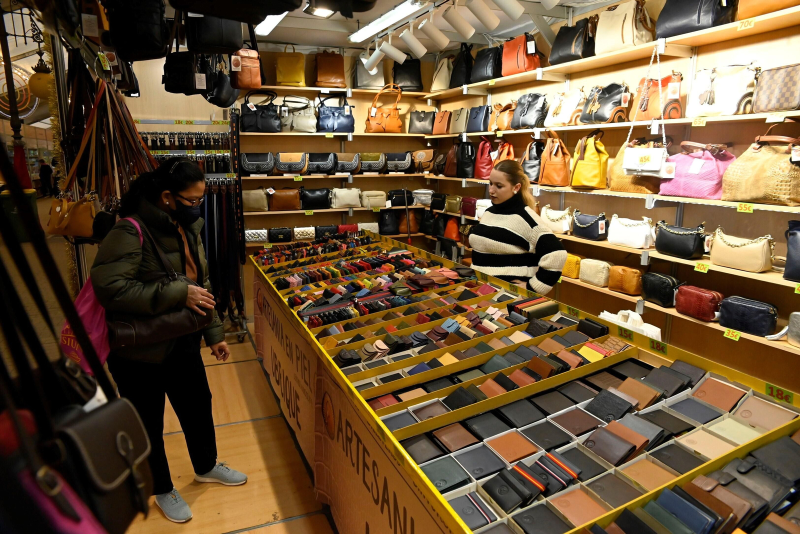 La inauguración de la carpa navideña de Comacor en el Paseo de la Victoria, en imágenes