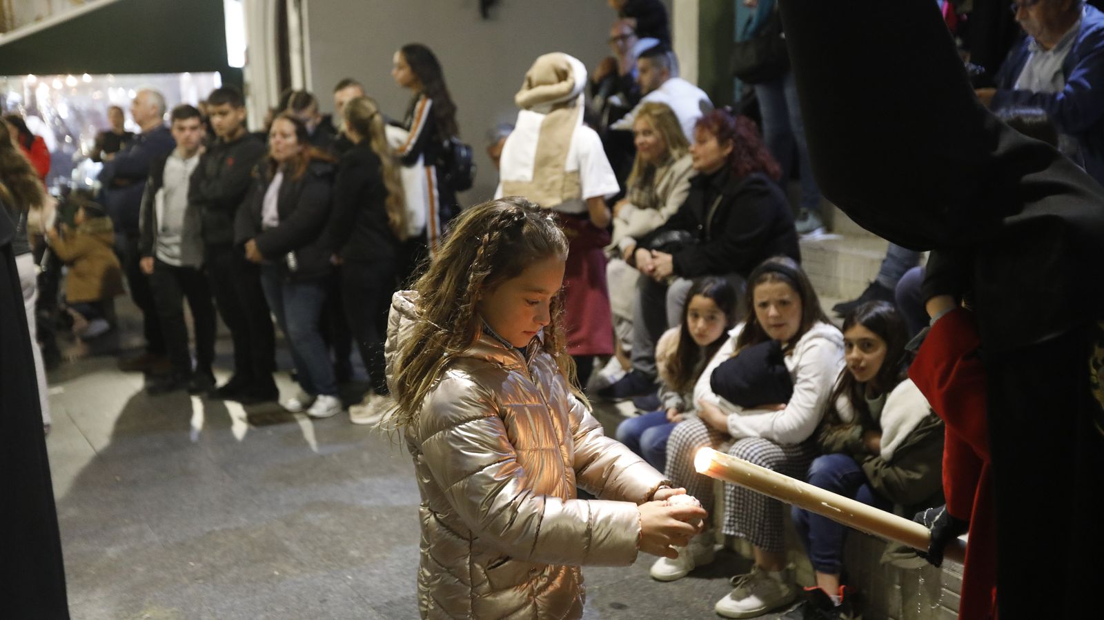 Las fotos del Viernes Santo en la Línea:  Cristo del Mar y Luz y Esperanza Nuestra, Soledad y Santo Entierro, Cristo del Amor y Misericordia y Amargura