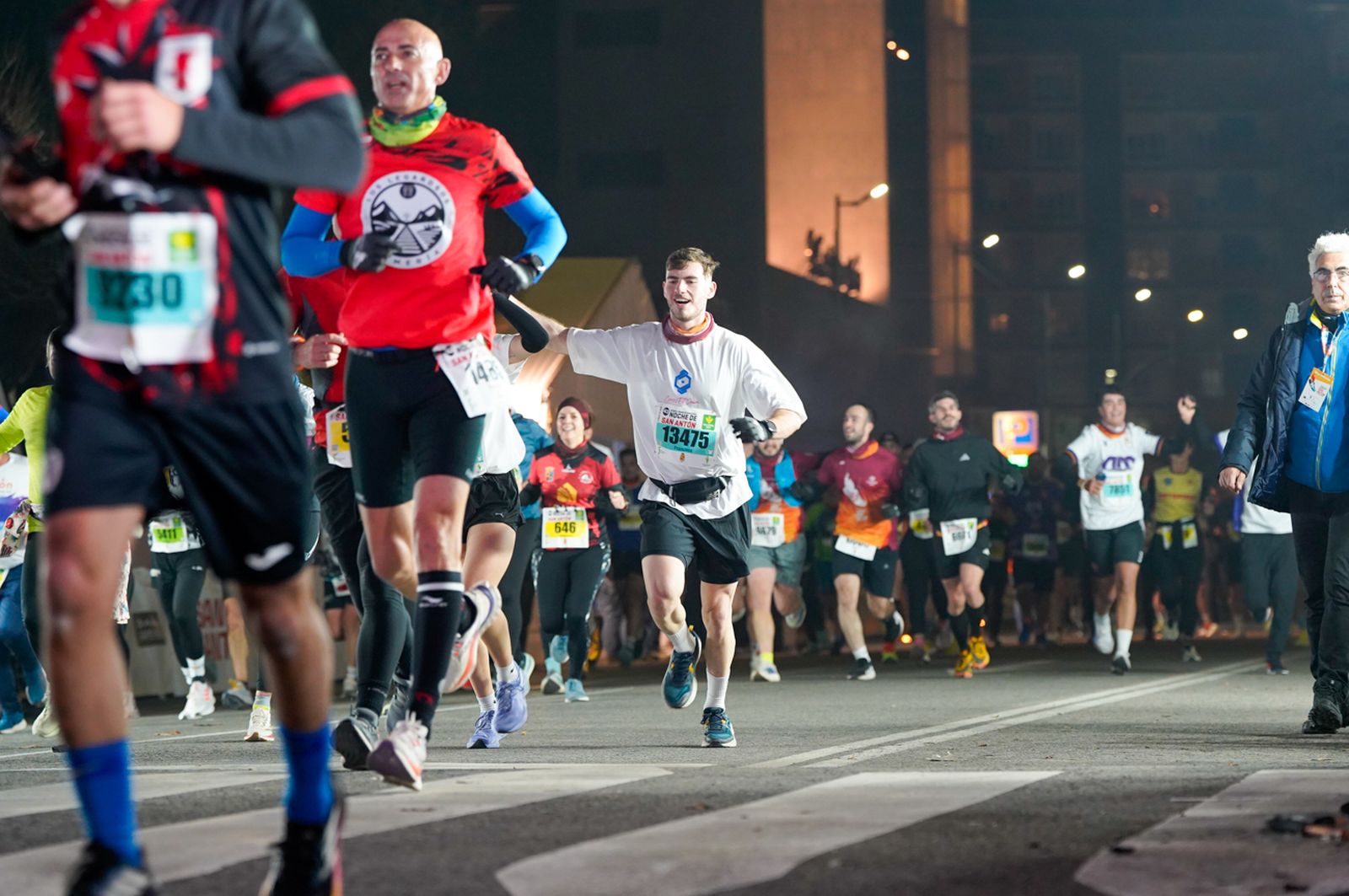 En imágenes: búscate en tu llegada a meta de la Carrera de San Antón 2026 (13)