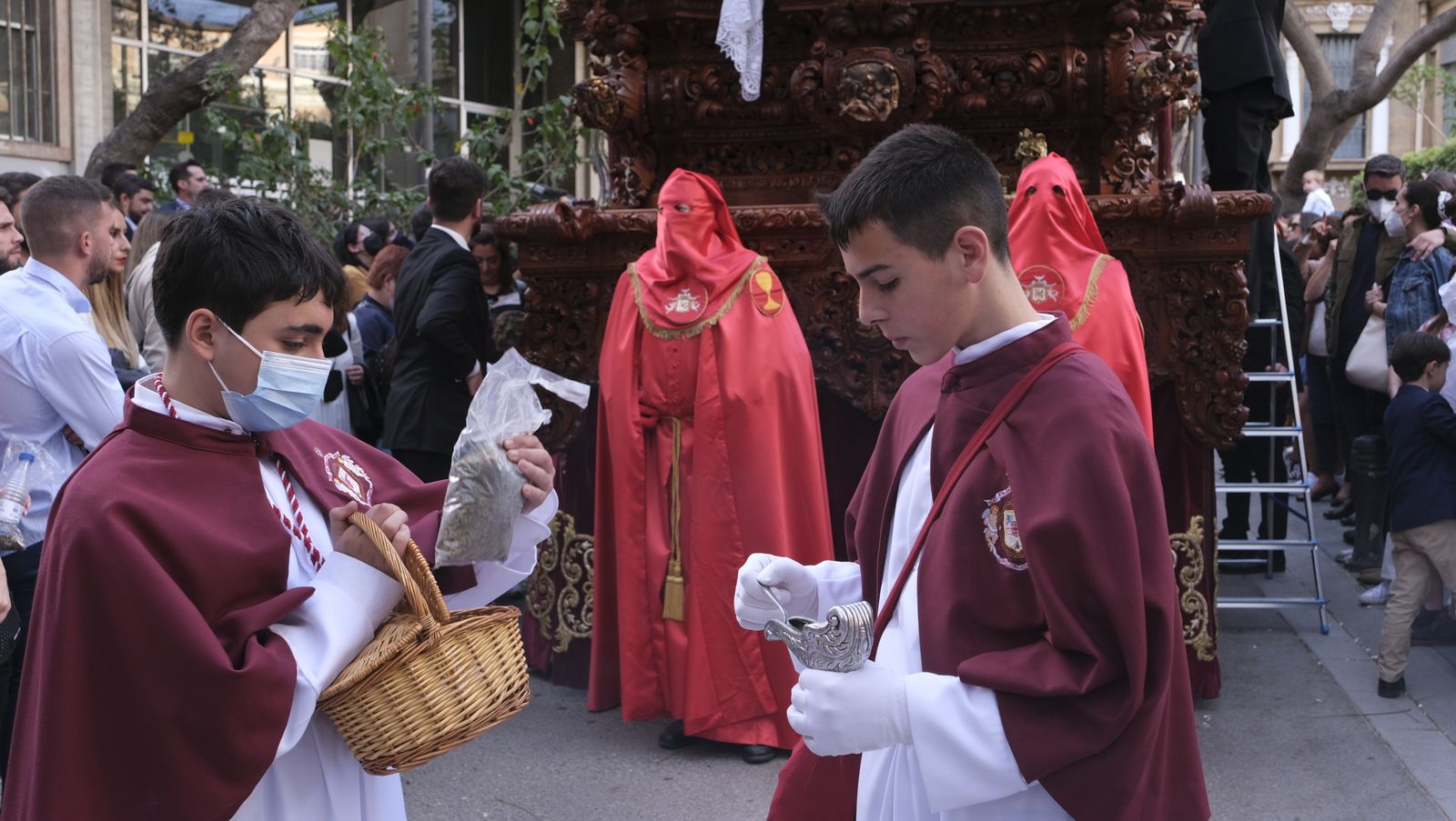 Fotogalería procesión de la Santa Cena. Semana Santa de Almería 2022.