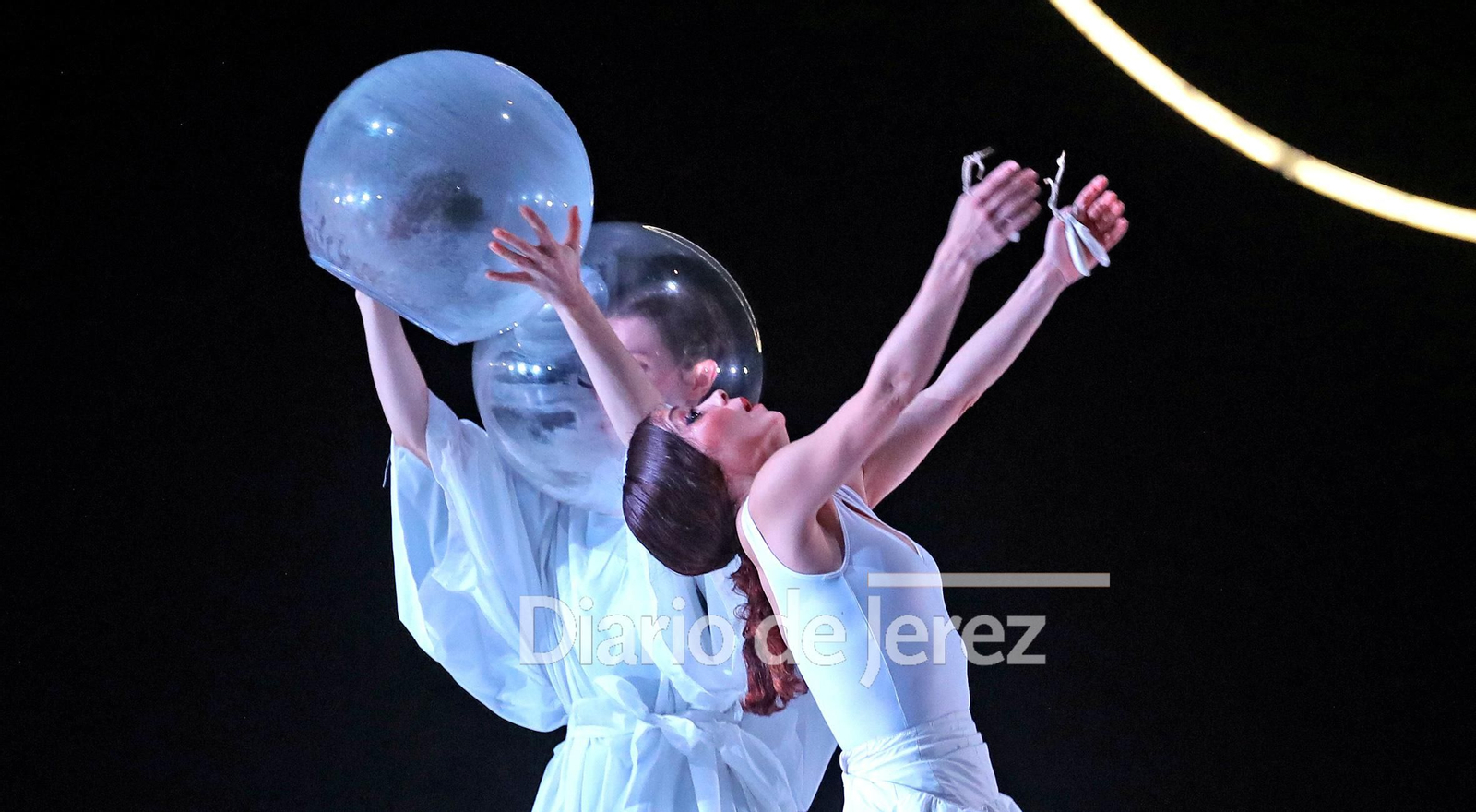 Imágenes del espectáculo 'Un cuerpo infinito' de Olga Pericet