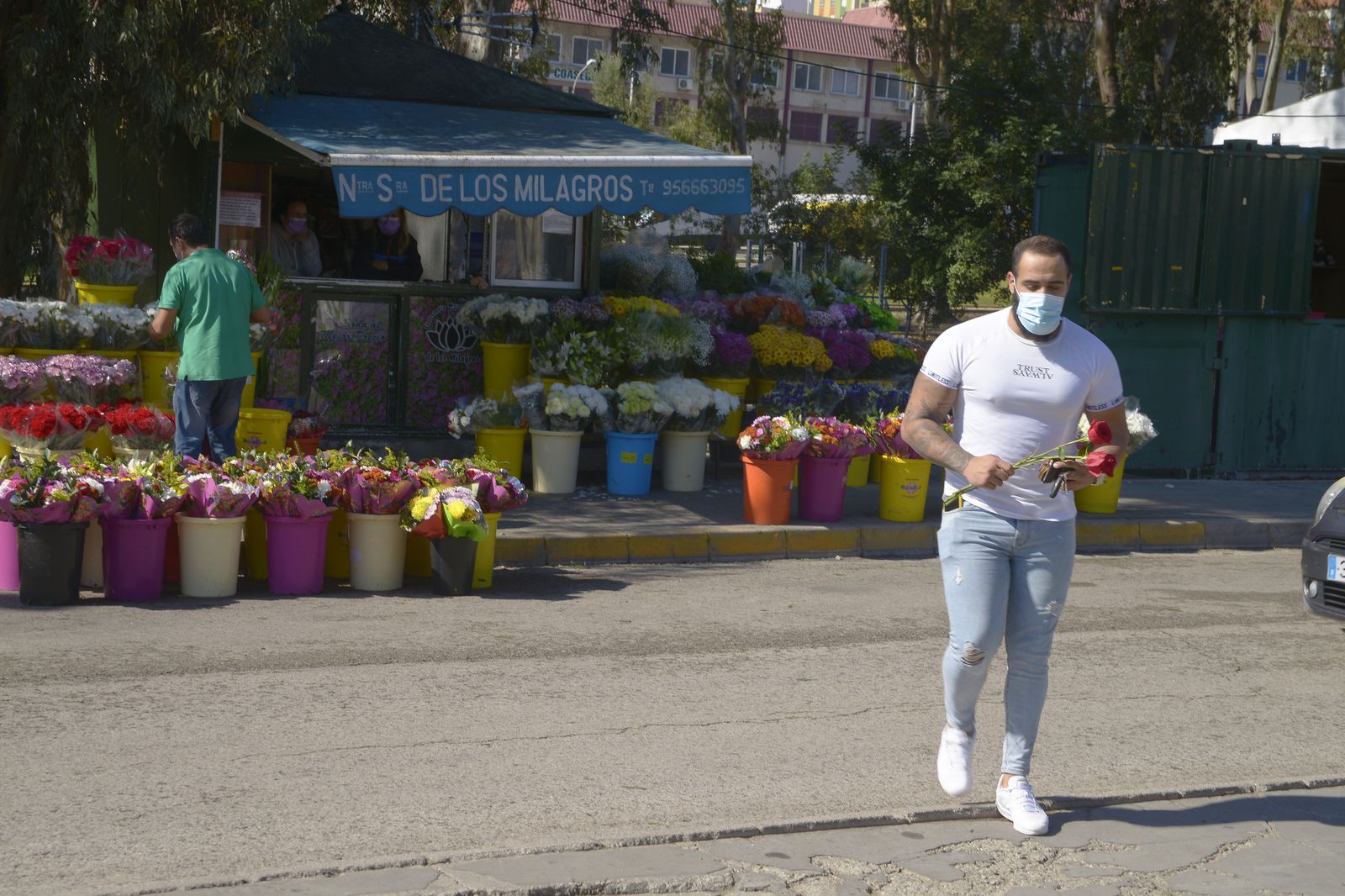 Fotos de los cementerios de Algeciras en el día de los difuntos