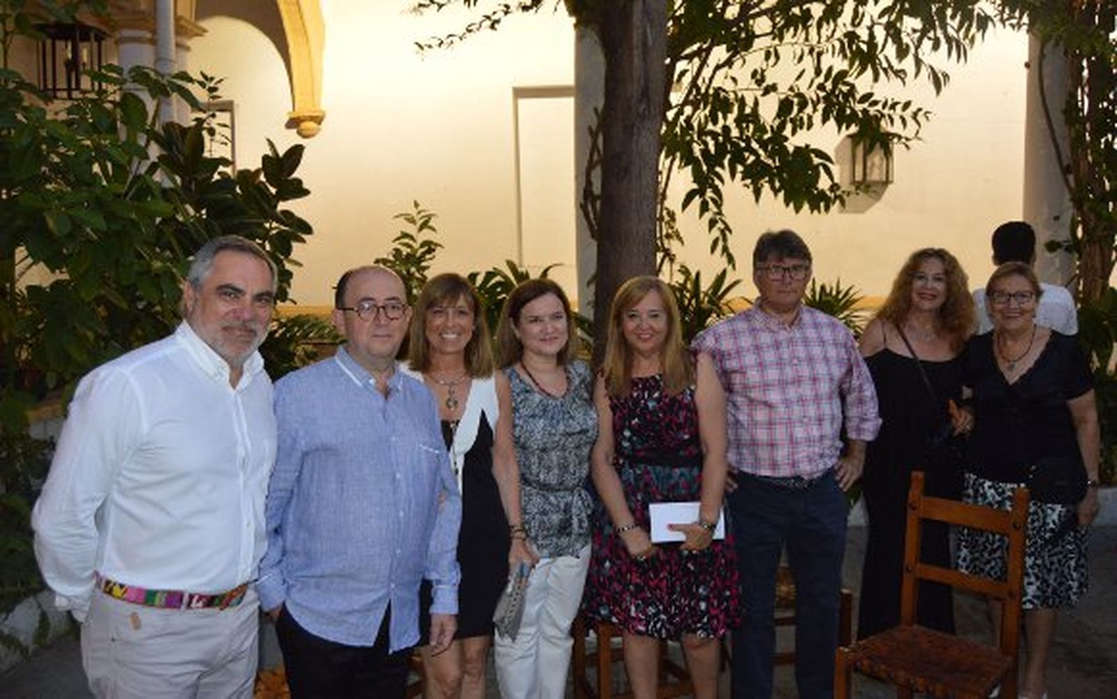 Salvador Celada, Rafael Román, Tere Galván, Maribel Arufe, Encarna Díaz, Ramón Pérez, la diseñadora Tere Torres y Paqui Cea.

Foto: Ignacio Casas de Ciria