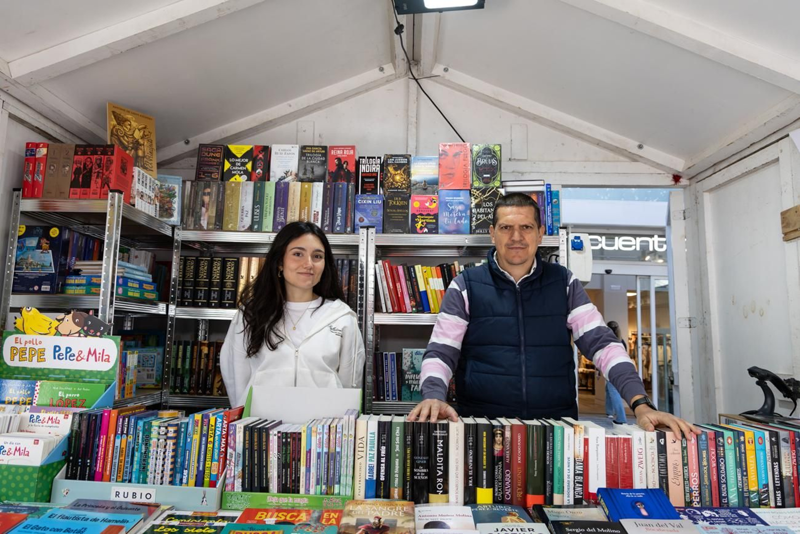 En imágenes: casetas y ambiente de la Feria del Libro de Jaén