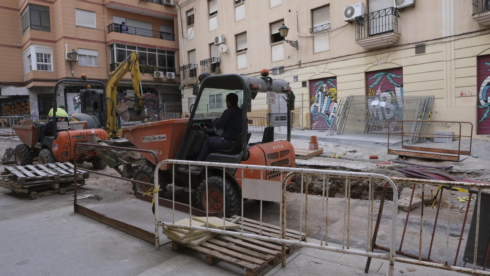 Imágenes de la Plaza Masnou en obras. Almería