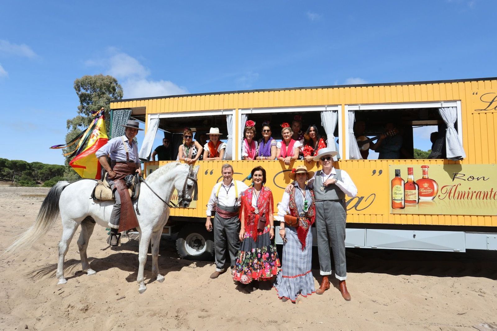 Imágenes de la Hermandad del Rocío de Jerez el jueves por el Coto