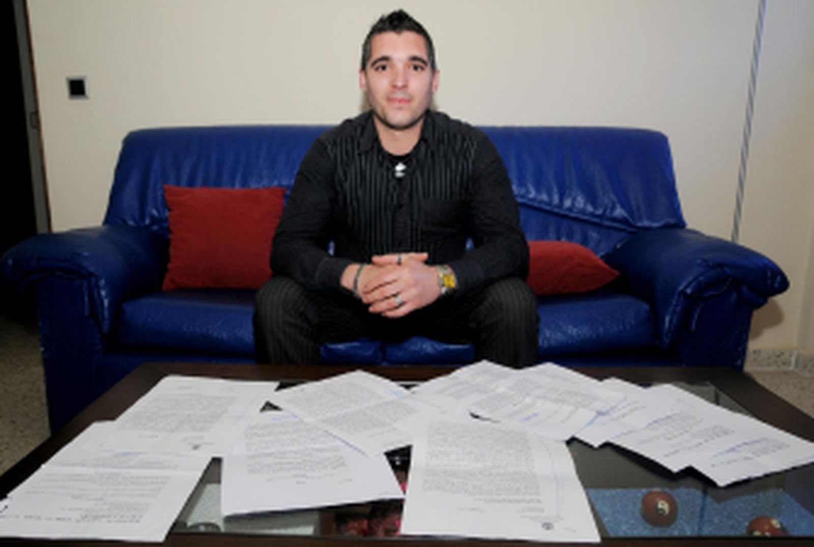 "No me dejan en paz", dice el dueño del deportivo quemado en La Granja