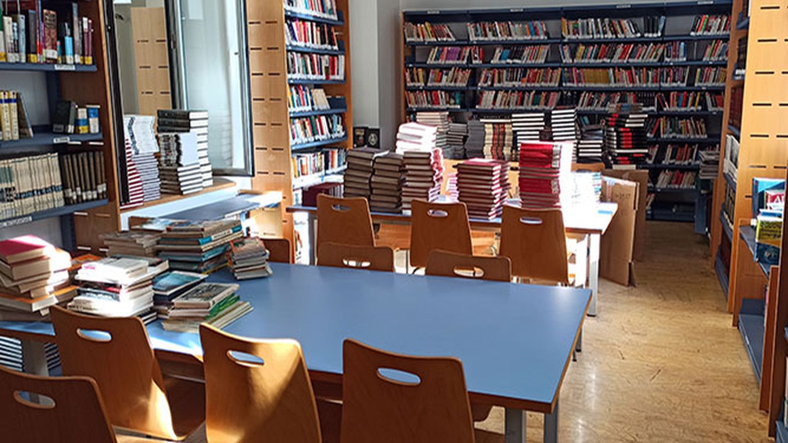 Interior de la Biblioteca Pública de Lucena.