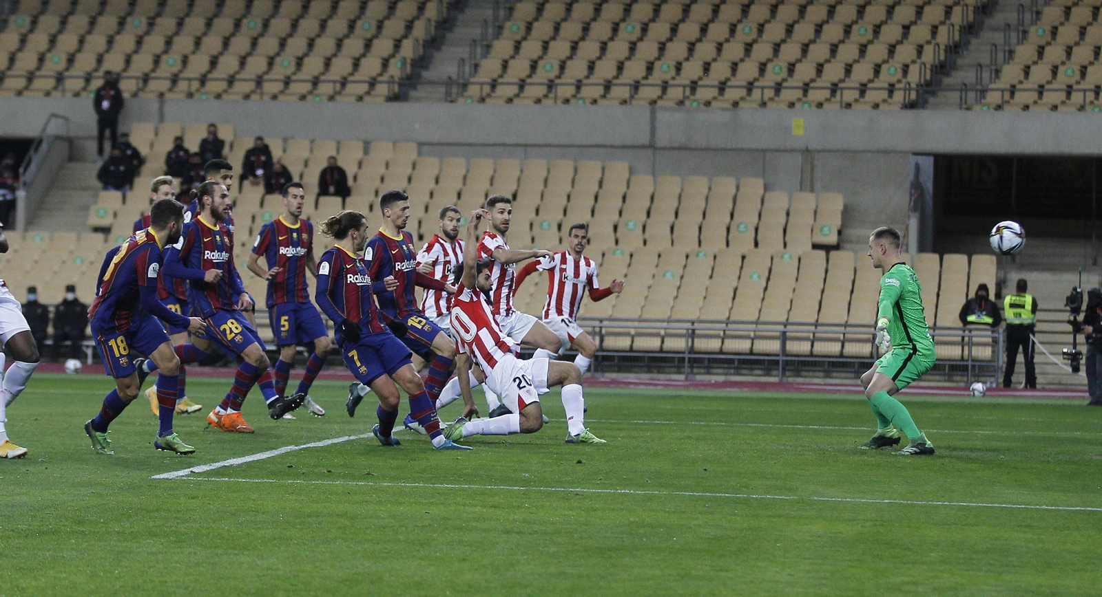 Las imágenes de la final de la Supercopa en Sevilla