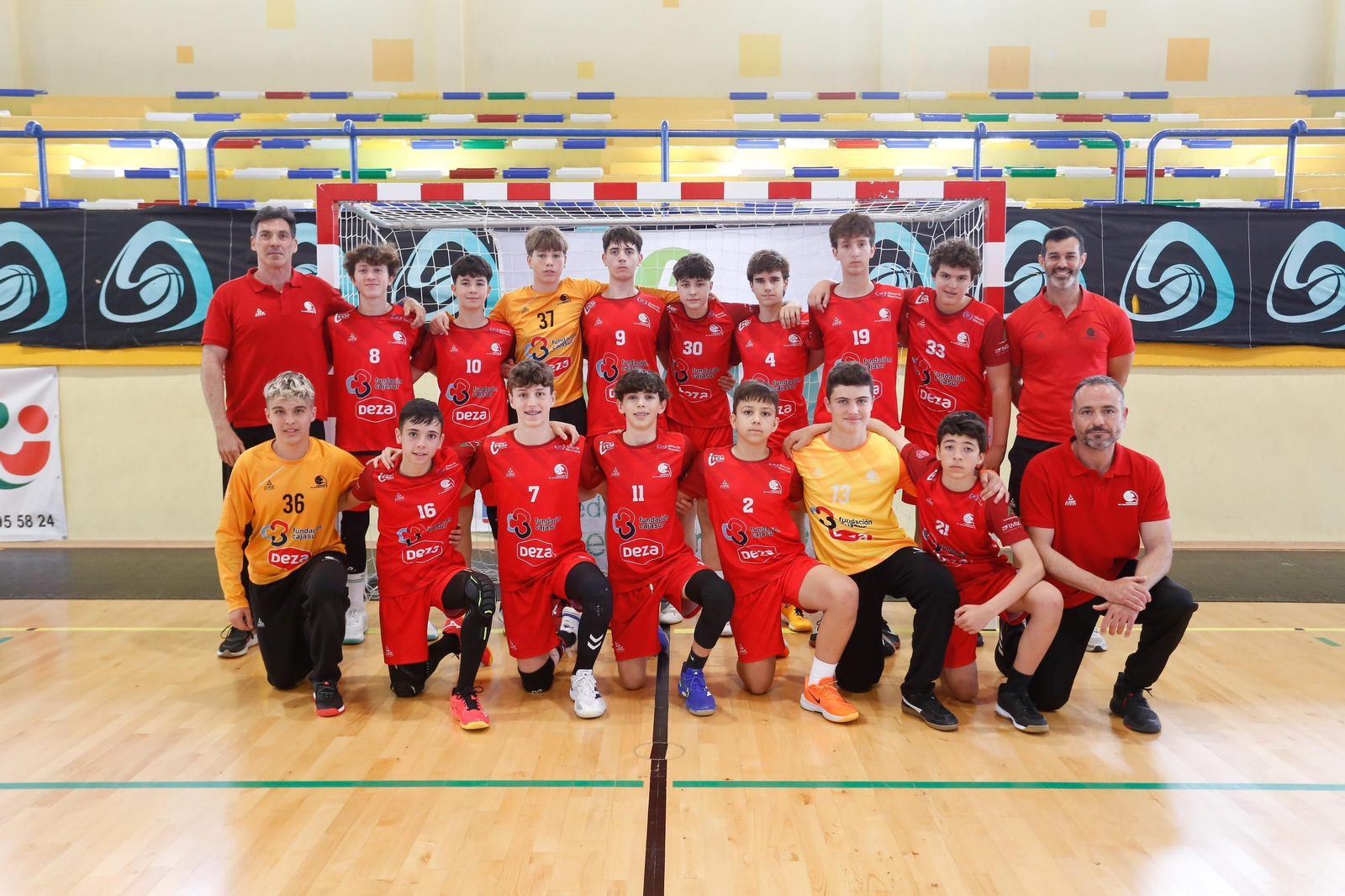Las fotos de los cuartos de final del Campeonato de Andalucía infantil masculino de balonmano en La Línea