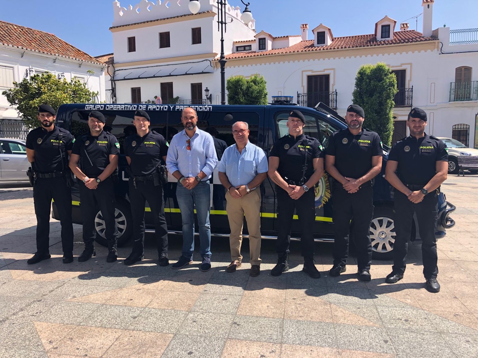 Presentación de la furgoneta de la Policia Local en  Los Barrios.