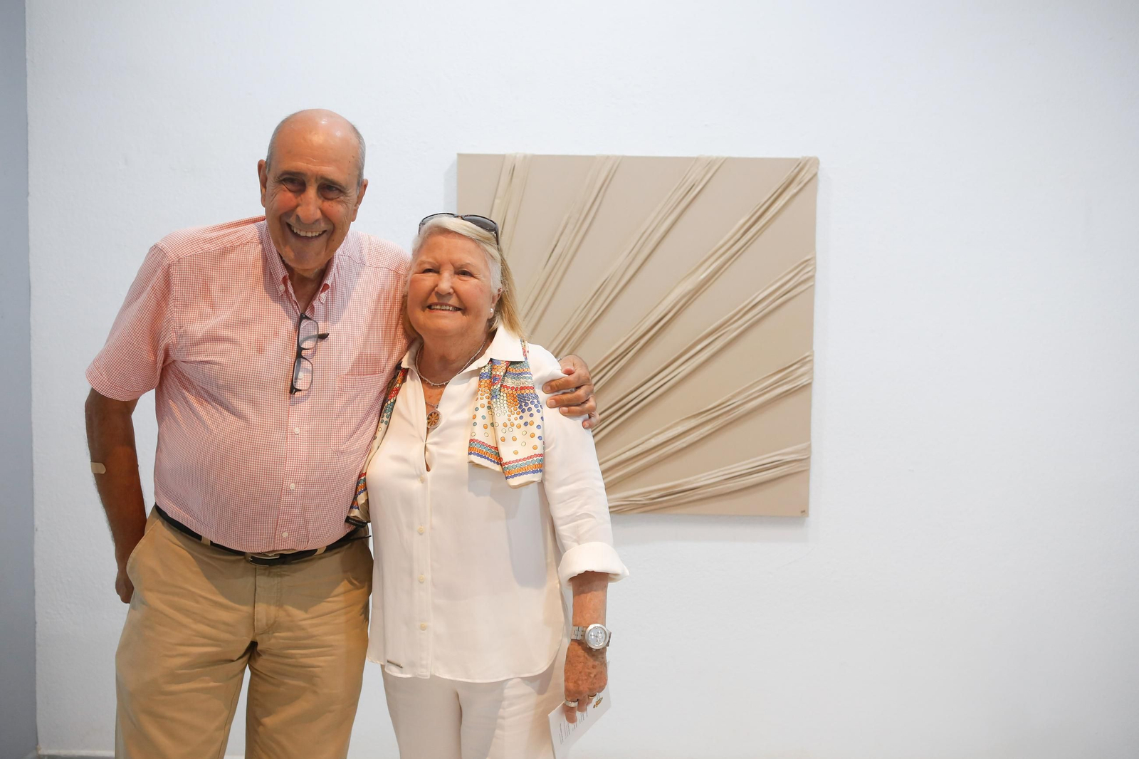Las fotos de la exposición El mundo de Ara de Feli Muñoz en la sala Cajasur de Algeciras
