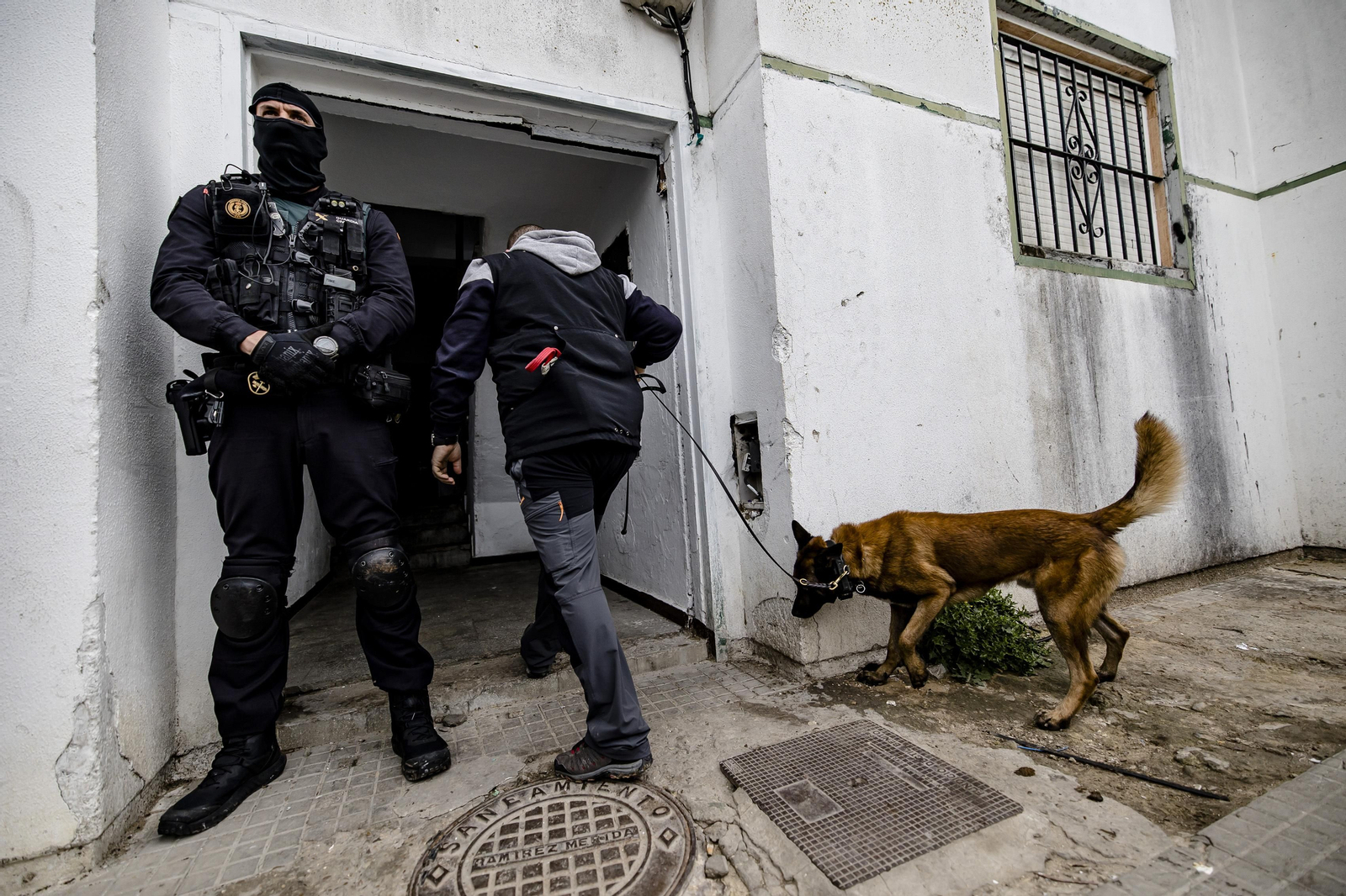 Imágenes de la interveción antidroga de la Guardia Civil en Barbate.