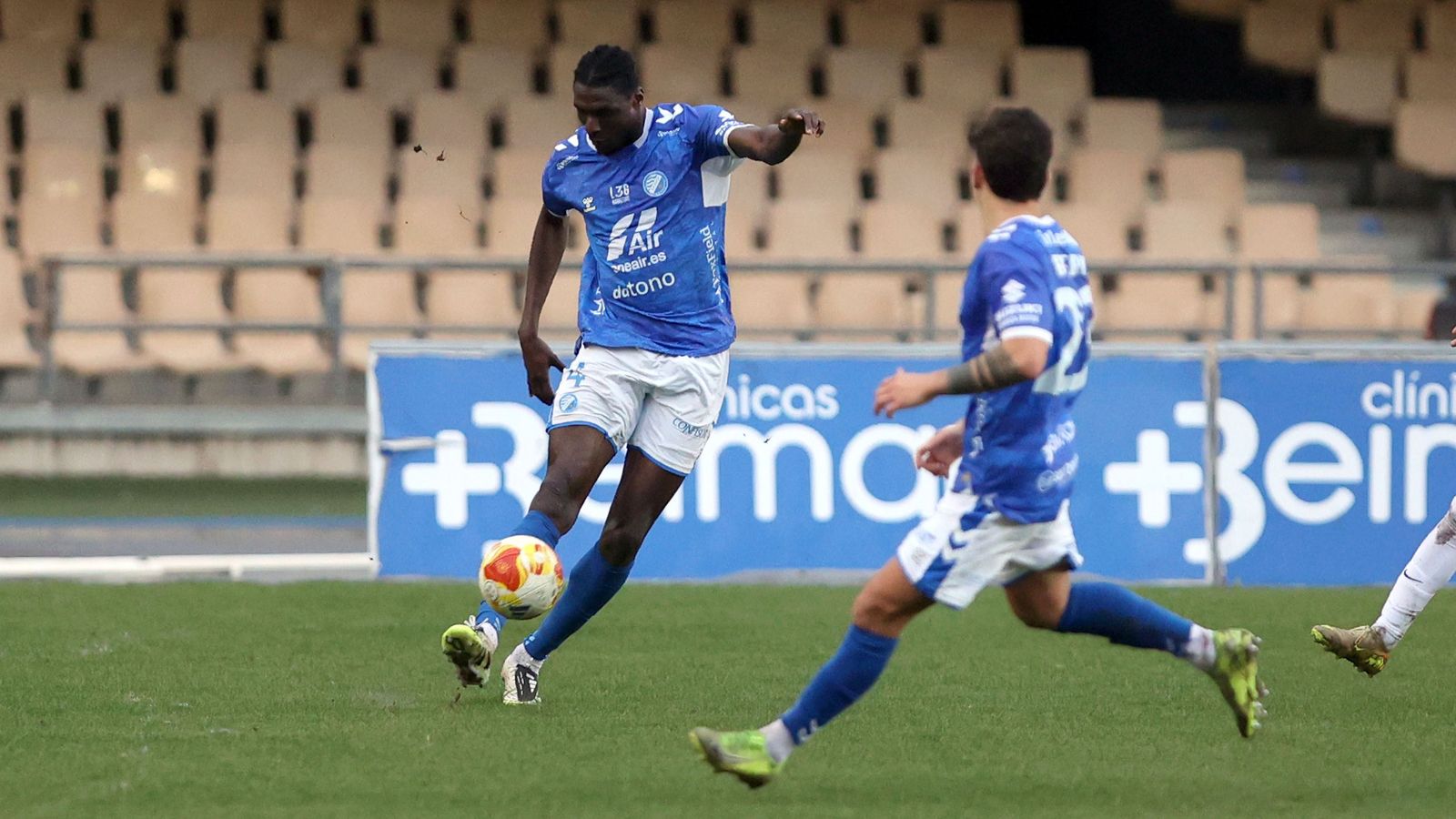Imágenes del Xerez DFC contra el UCAM Murcia CF en Chapín
