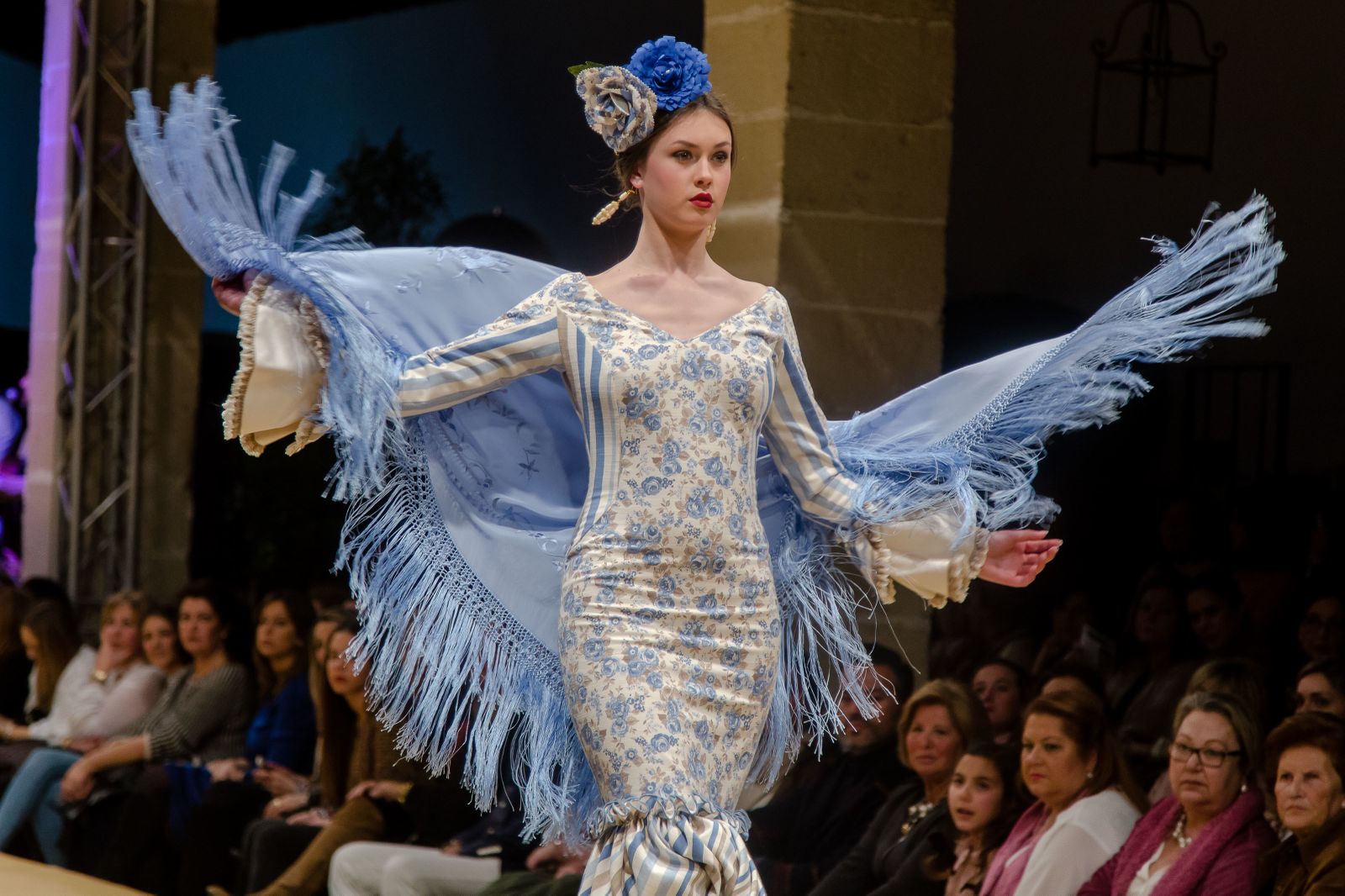 El desfile benéfico para la Hermandad del Rocío, en imágenes