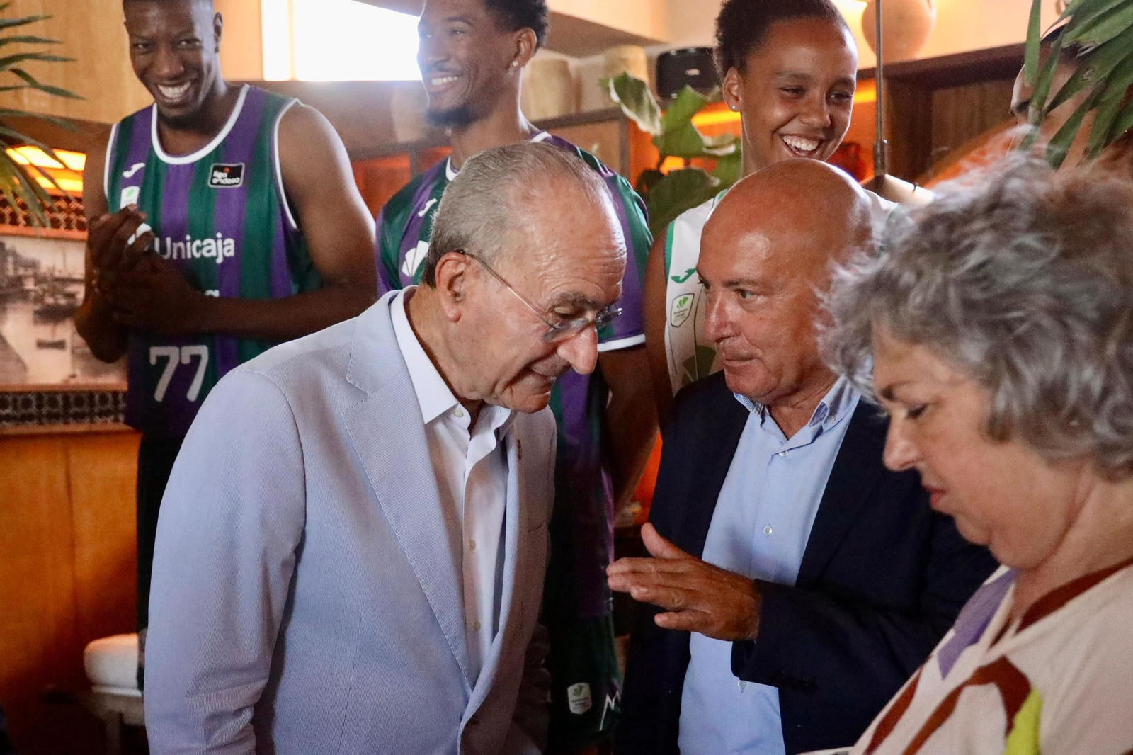 La presentación de las nuevas equipaciones del Unicaja, en fotos