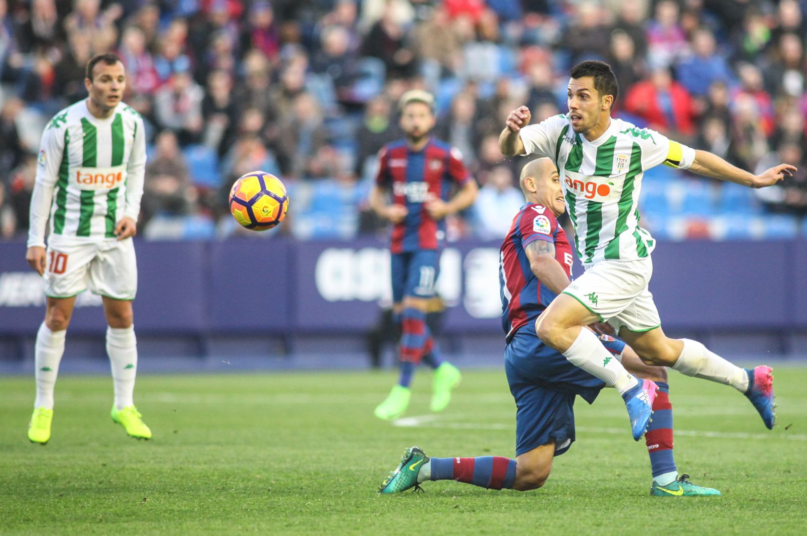 Las imágenes del Levante-Córdoba