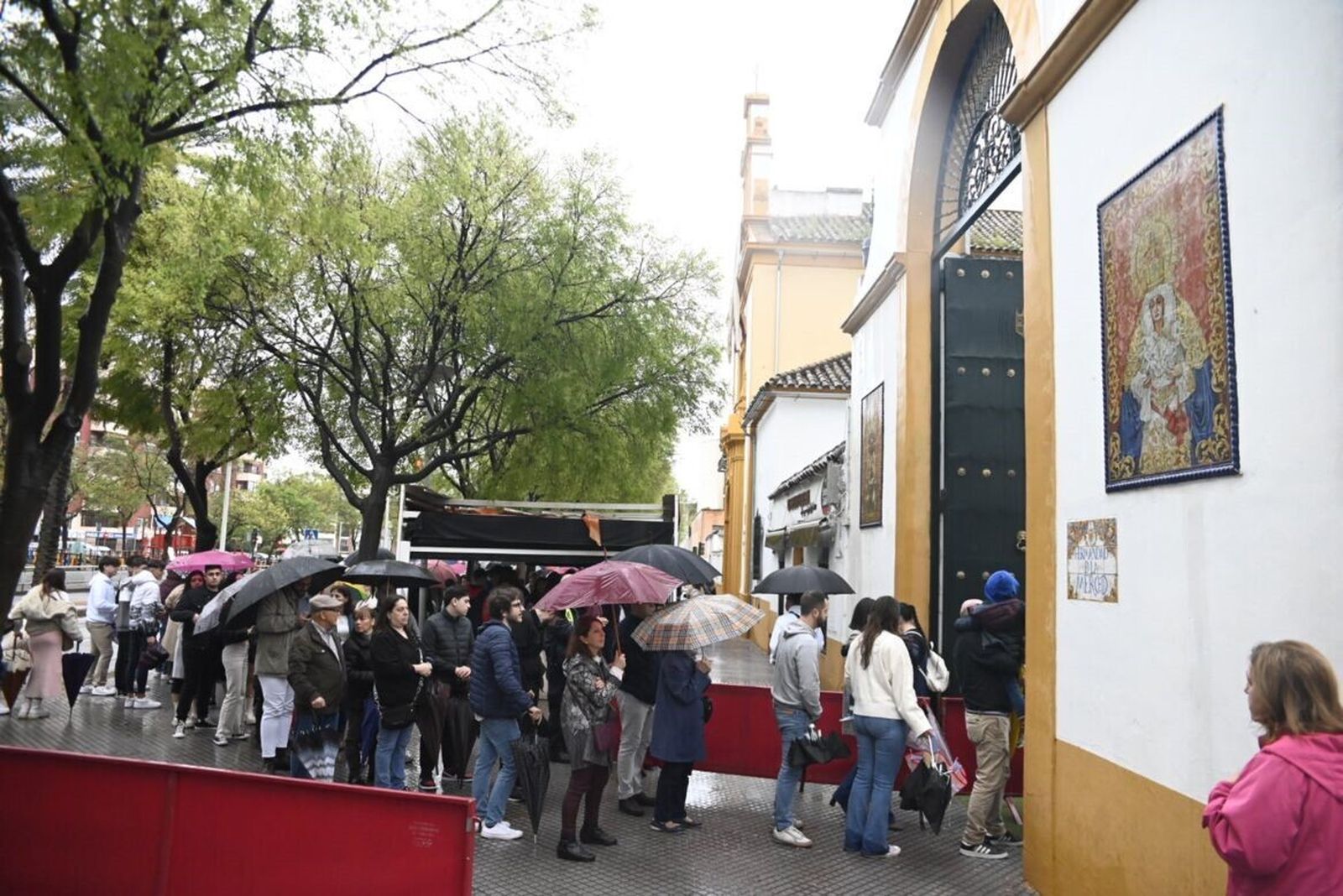 Intimidad en la Merced en este Lunes Santo de Córdoba, en imágenes