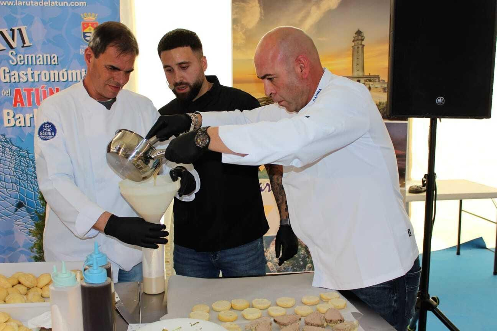 La Feria del Atún de Barbate 2024, en imágenes: ronqueo y showcooking entre tapas del mejor atún