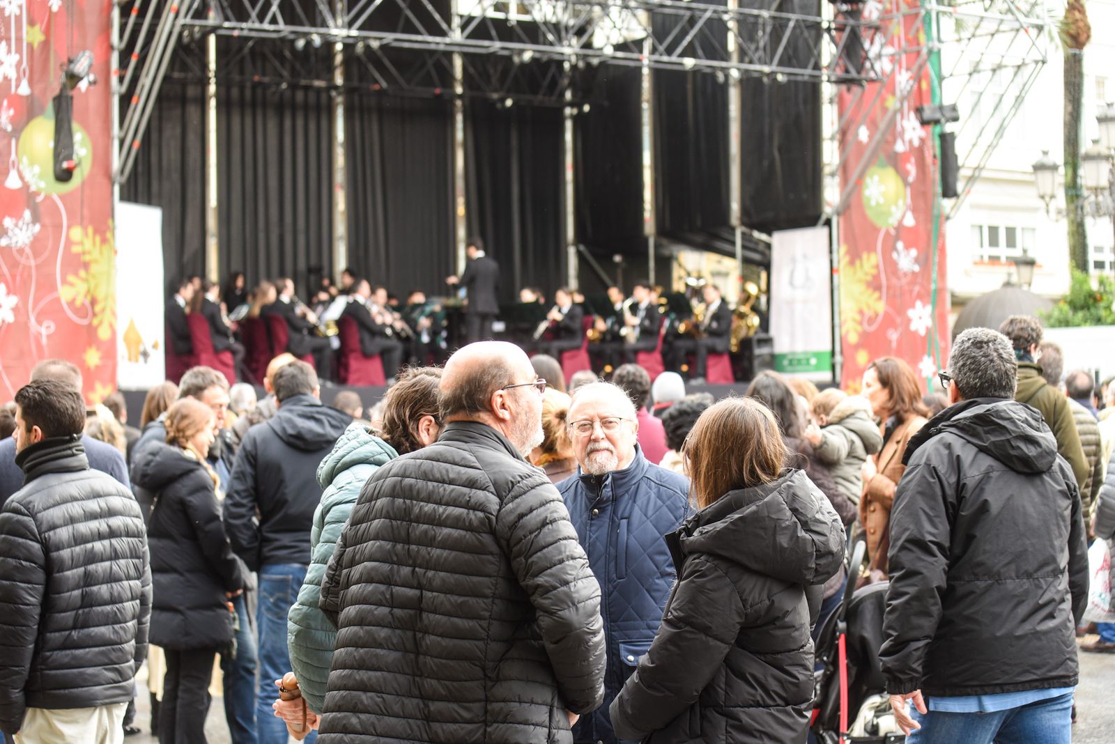 El concierto 'Pasodobles para despedir el año' en la plaza de las Tendillas, en imágenes