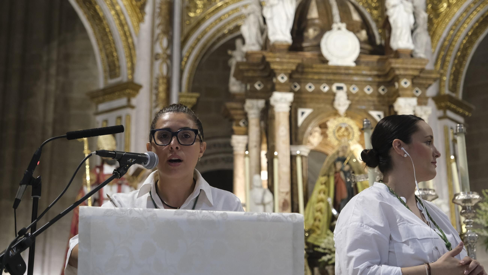 Ofrenda floral a la Virgen del Mar en la Feria de Almería 2024, en imágenes