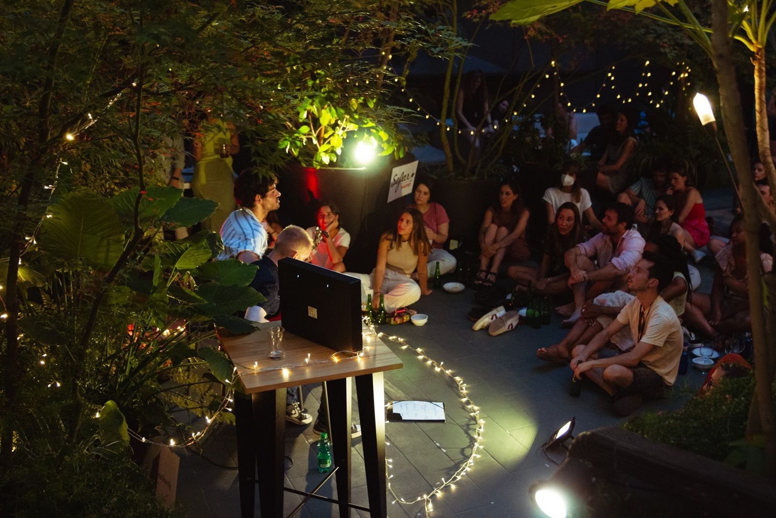 Una de las citas Sofar Sounds en nuestro país.