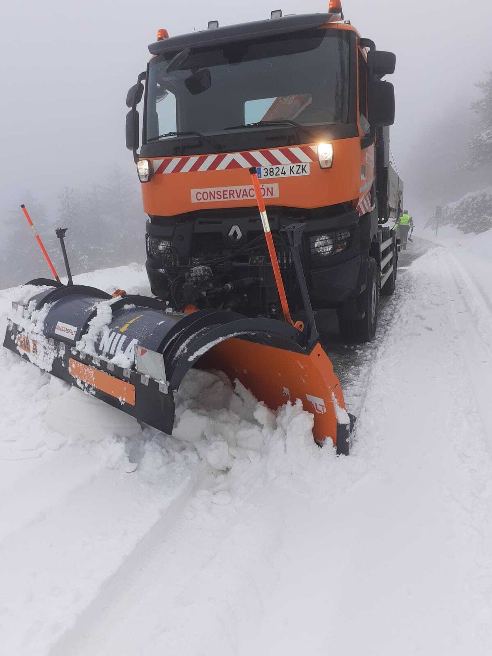 Máquina quitanieves de la Junta de Andalucía