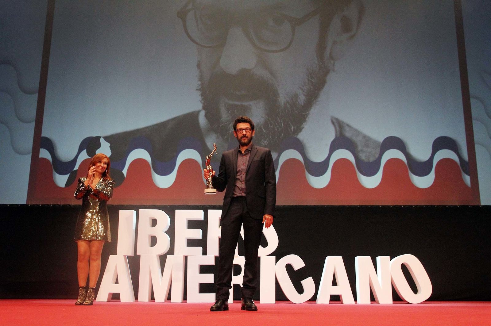 El actor Manolo Solo recibe el Premio Luz, en imágenes