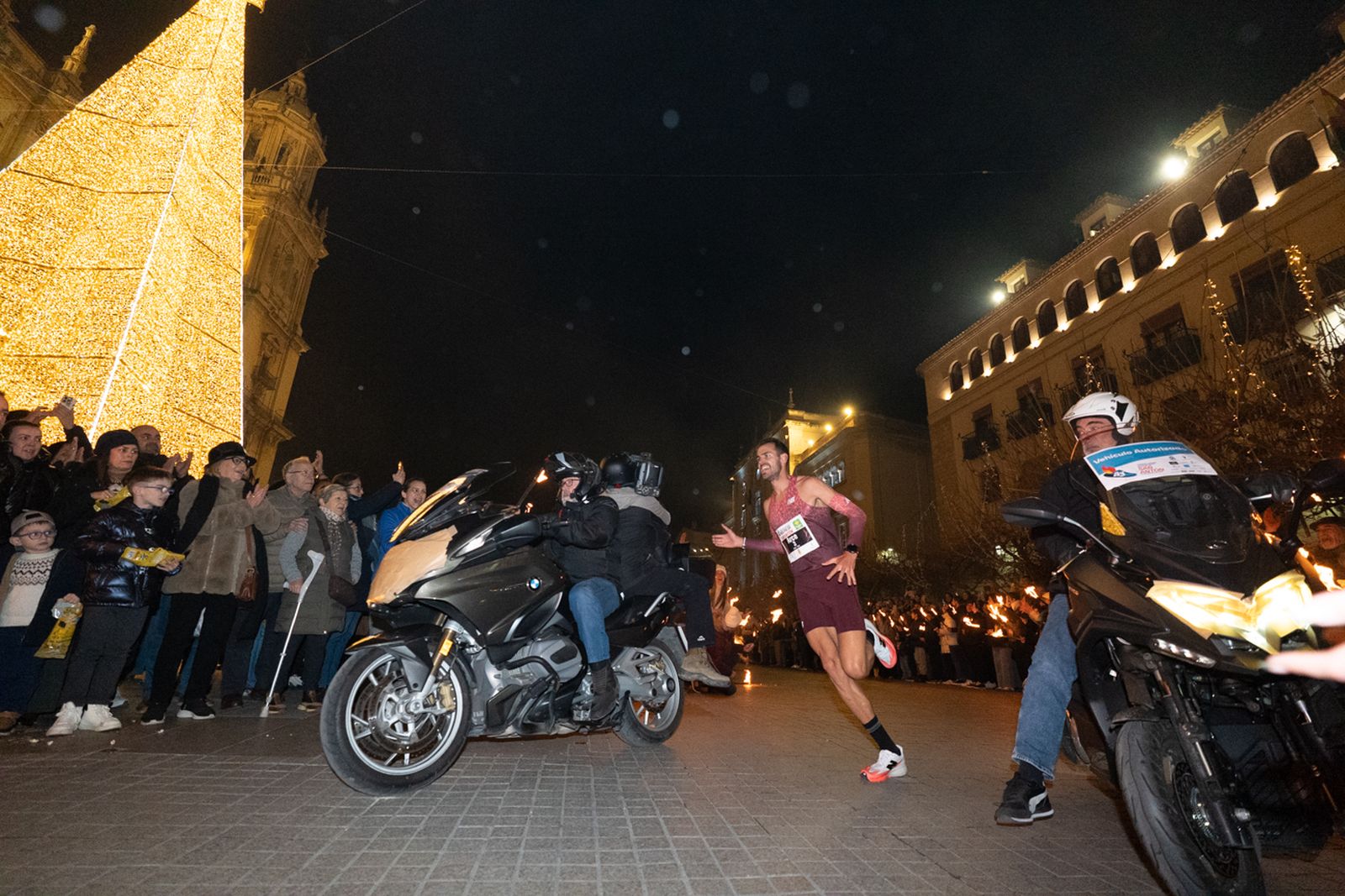 En imágenes: la élite del atletismo mundial y nacional exhibe su clase en la Carrera de San Antón 2026