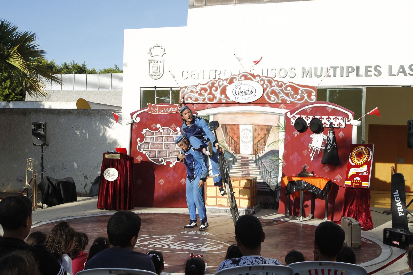 Fotogalería Festival de Teatro de El Ejido. Obra "A Su Servicio". Las Norias
