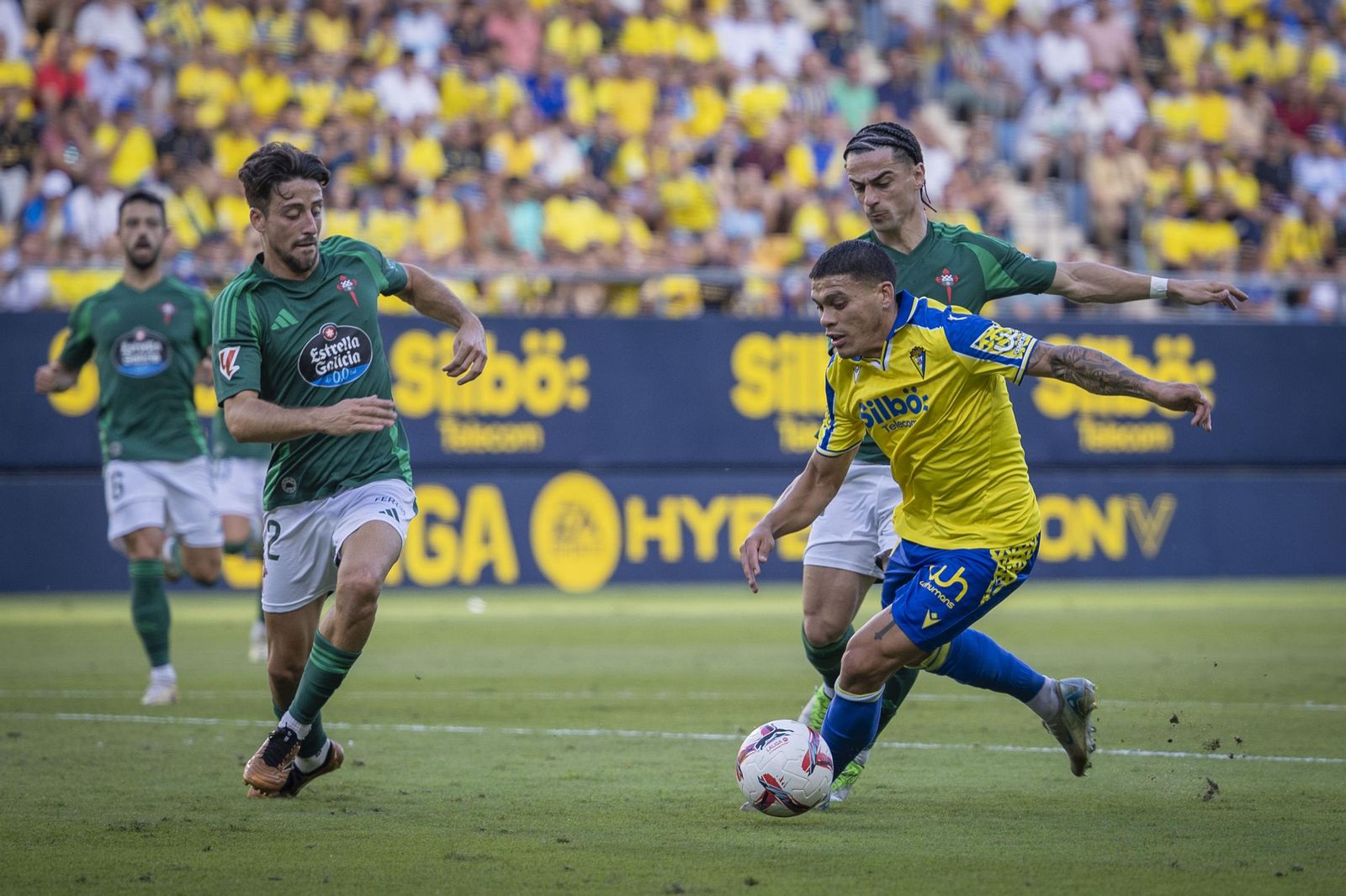 Las imágenes del Cádiz CF-Racing de Ferrol