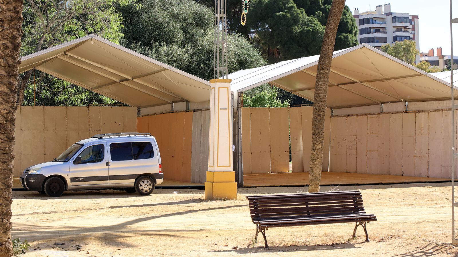 Así marcha el montaje de la Feria del Caballo 2023