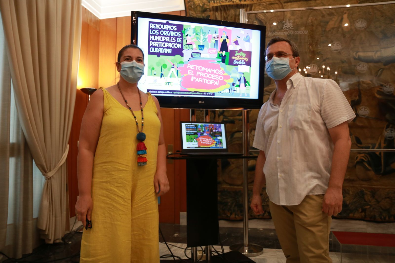 Eva Contador y Juan Andrés de Gracia, durante la rueda de prensa.