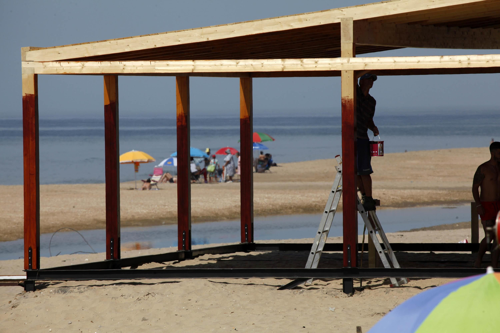 Las imágenes de la recuperación de la playa de La Antilla