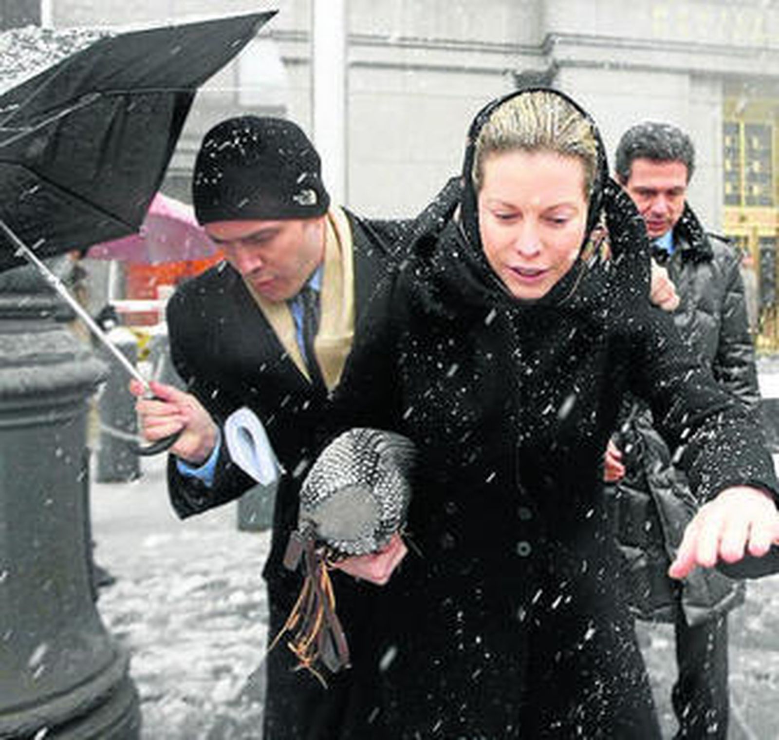 La madre de Cameron, Diandra, a su salida de los juzgados.