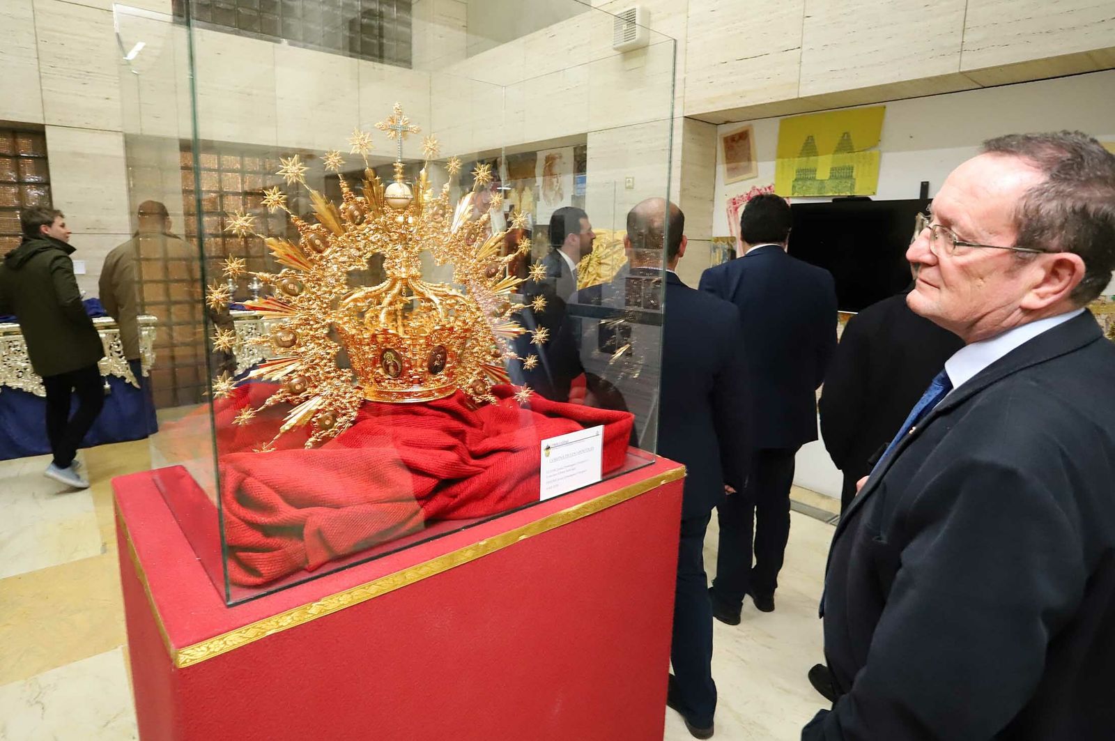 Imágenes de la exposición de la Hdad de las Tres Caídas en la Casa Colón