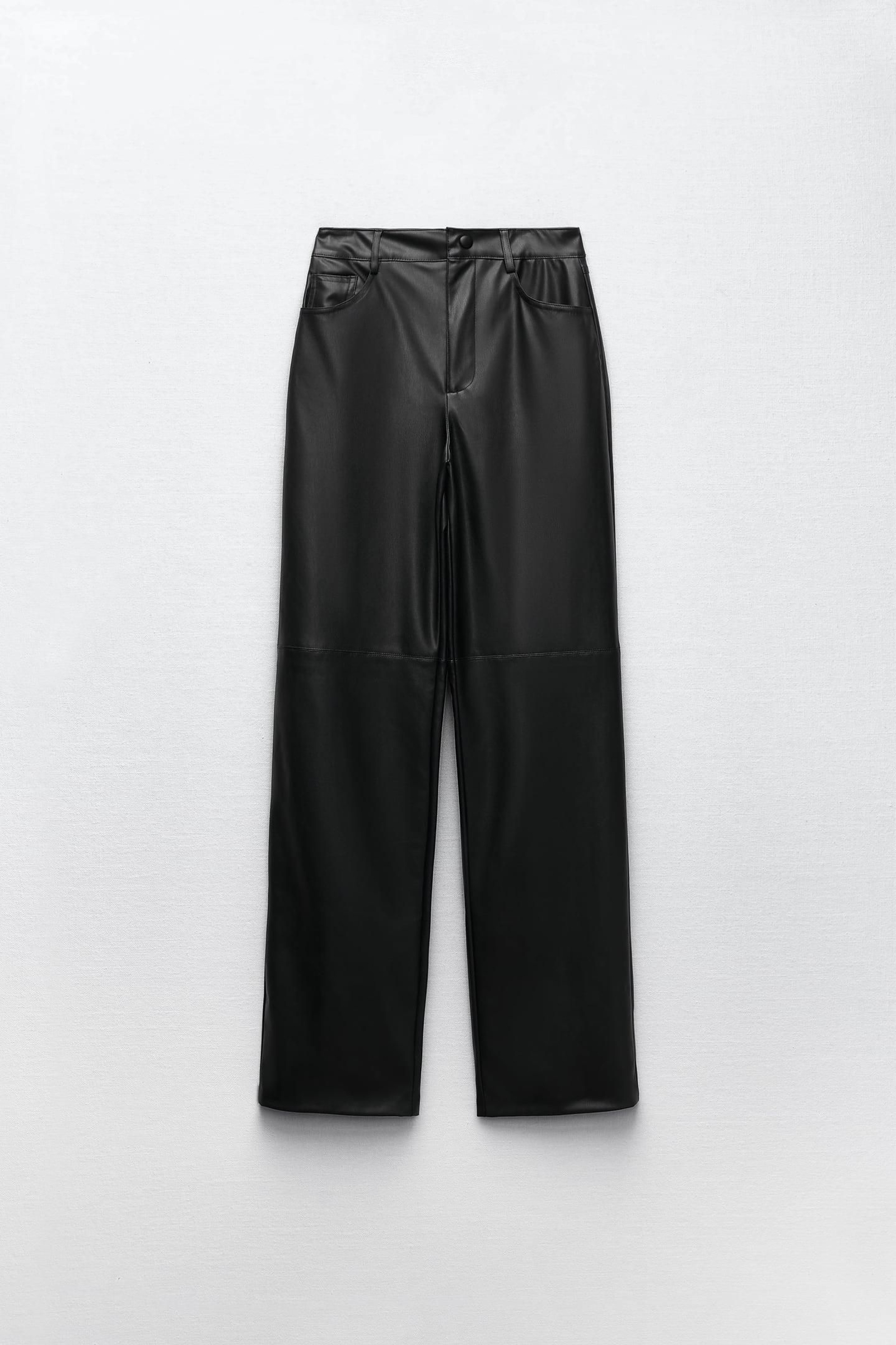 Pantalones wide leg de Zara con efecto piel.