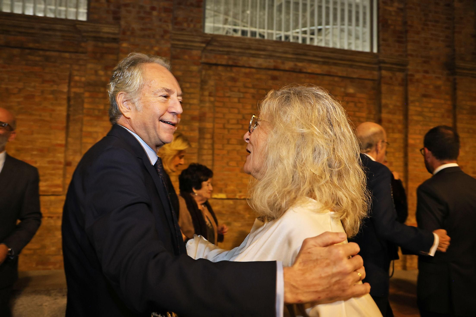 Imágenes de los invitados a la gala de los  37 premios Onubenses del Año