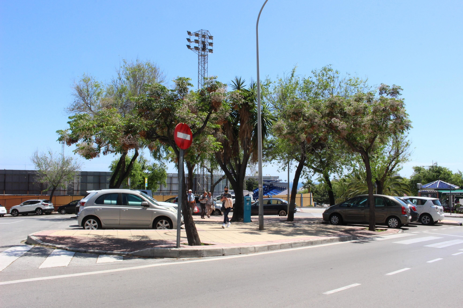 Vista de la plaza que llevará el nombre de Antonio de Sola, anexa al Estadio Municipal de Fútbol. Vista de la plaza que llevará el nombre de Antonio de Sola, anexa al Estadio Municipal de Fútbol.